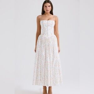 House of CB Ysabella White Posy